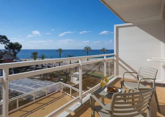 Lloret de Mar hotels near Gran Casino Costa Brava