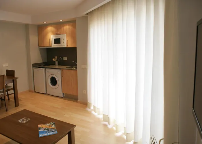 Lloret de Mar hotels near Modernist Cemetery