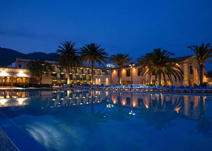 Roses Hotels With Jacuzzi in Room