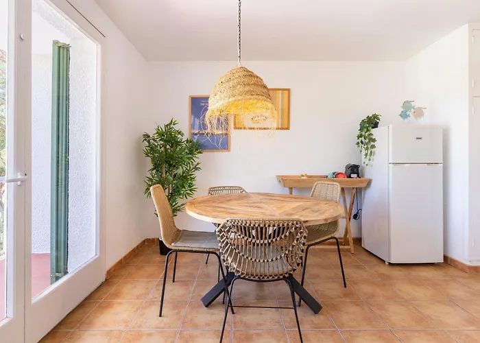 Calella De Palafrugell Pet friendly Vacation Rentals
