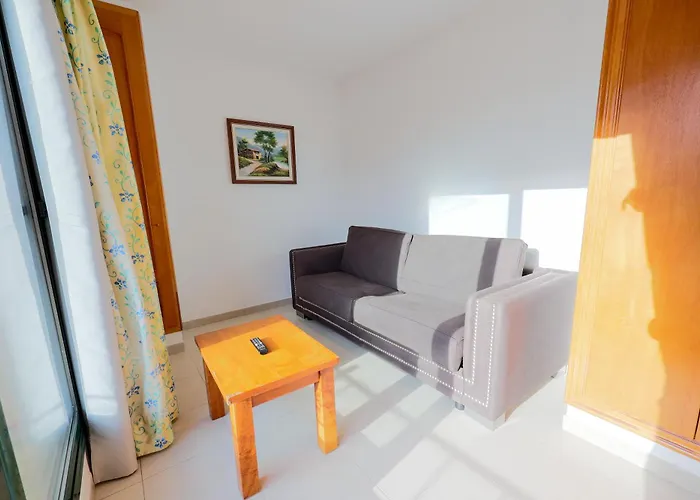 Pet friendly Apartamentos Royal Lloret de Mar