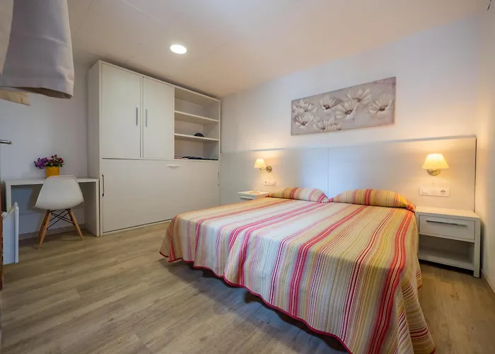 Roses Beach hotels