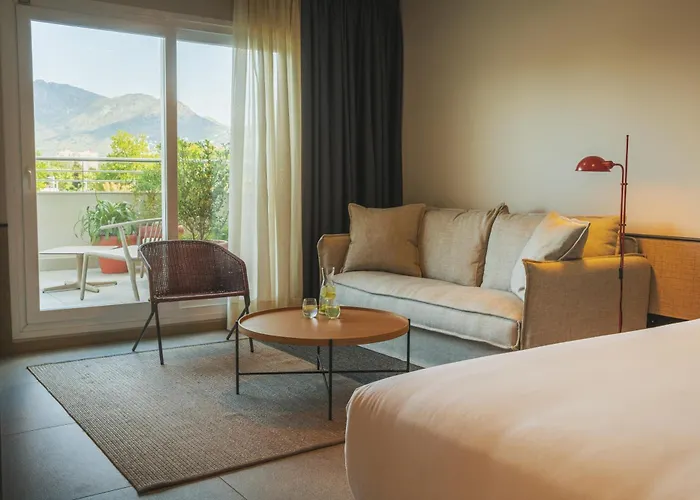 Roses 4 Star Hotels